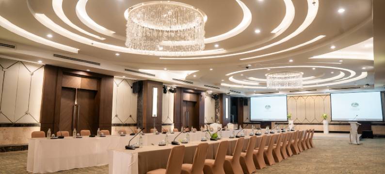 李花园广场酒店(Lee Gardens Plaza Hotel)图片