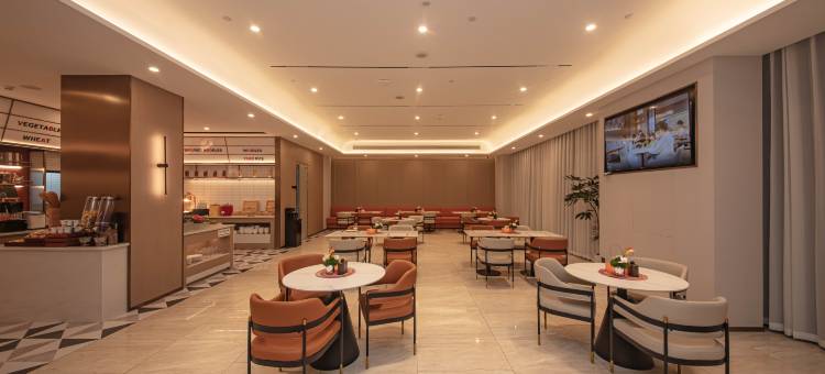 柏曼国际酒店(安宁吾悦广场店)图片