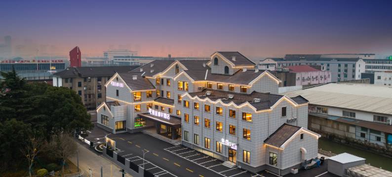 无锡东站丽呈睿轩酒店图片