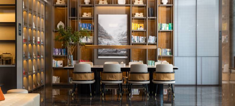 昆明官渡龙湖时代金融中心亚朵酒店图片