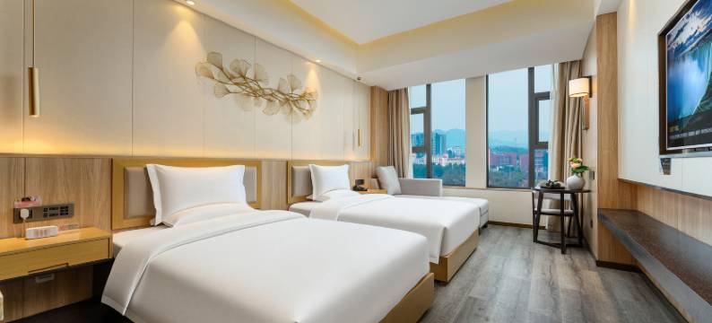 贵阳圣鑫酒店(贵阳龙洞堡国际机场砂之船奥特莱斯店)图片