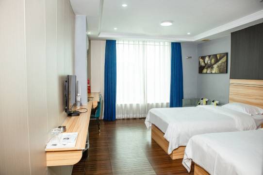 芳临商务酒店(和平北路妇幼医院店)