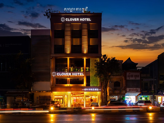 莫尼旺 - 四叶草酒店 - BY EMMA