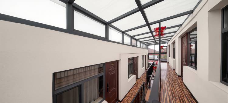 禾悦小住轻奢公寓(万达广场店)图片