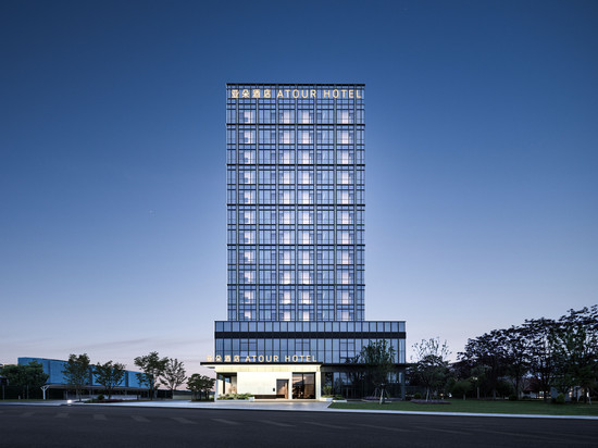 无锡江南大学长广溪地铁站亚朵酒店