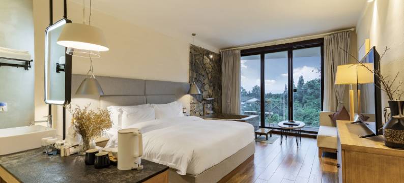 拜愚庭山筑汤泉酒店图片