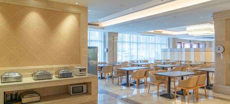 维也纳国际酒店(长沙松雅湖万家丽北路店)图片