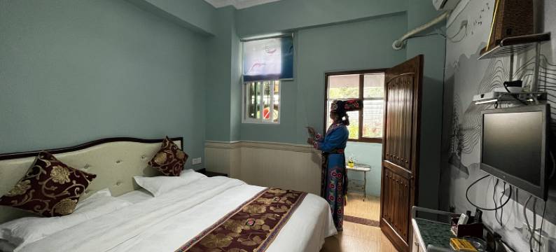 理县桃坪羌寨悦娅酒店图片