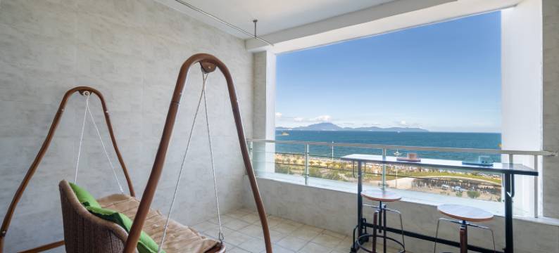 沿线海景公寓(深圳大梅沙店)图片