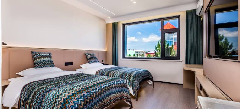 乌兰布统草原名仁山庄图片