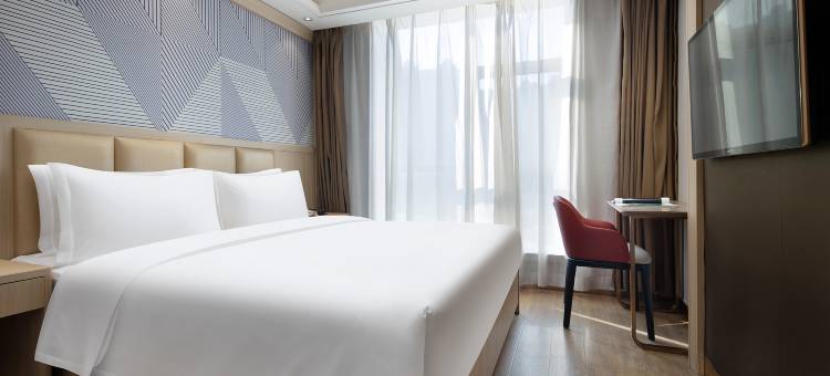 柏曼酒店(长沙万家丽北路水渡河地铁站店)图片