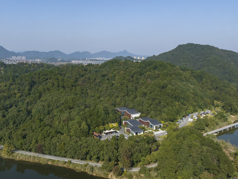 照见文化民宿(临安青山湖景区店)