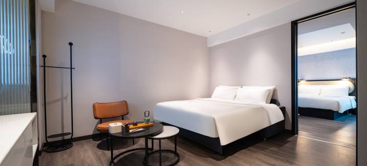 郑州中原万达陇海西路亚朵X酒店图片