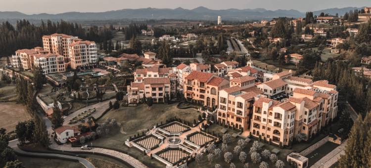 托斯卡纳山谷城市广场套房酒店(Toscana Valley Town Square Suites)图片