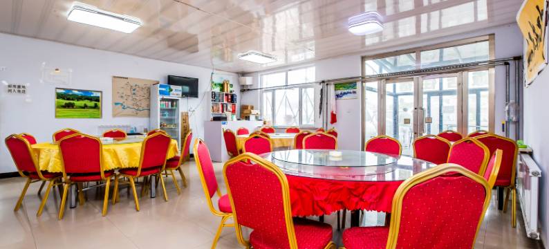 乌兰布统敖包山居驿站图片