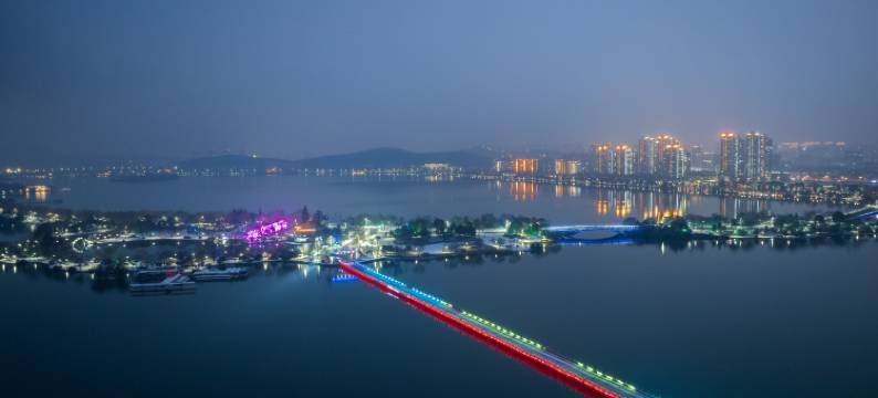 徐州云龙湖珠山景区亚朵酒店图片