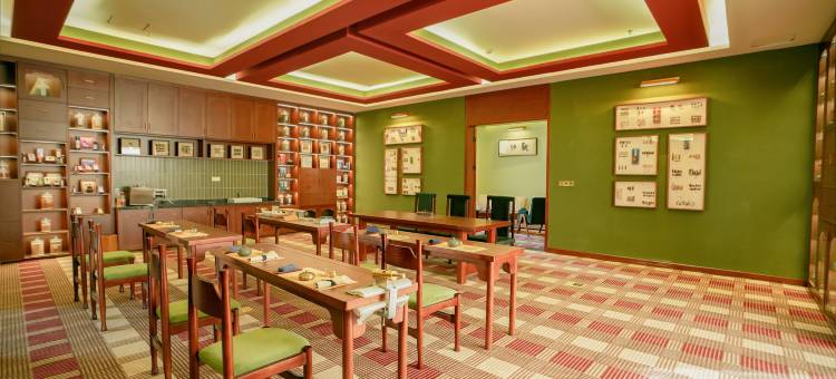 日喀则十里芳菲夏宫疗愈酒店图片