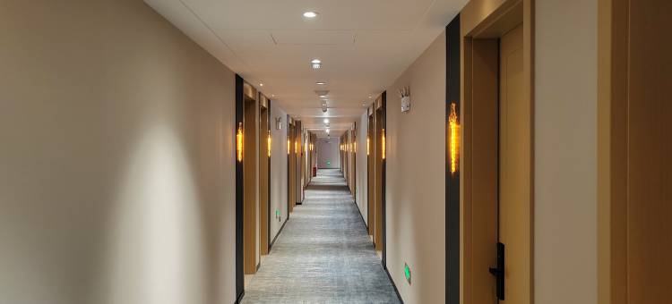 白玉兰商务酒店(龙江志刚广场店)图片