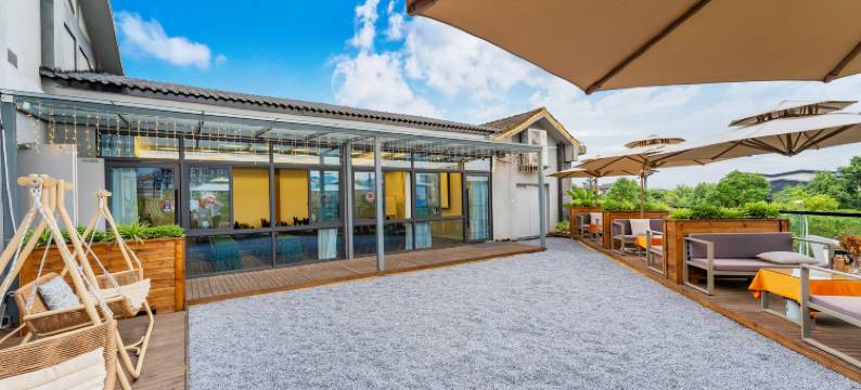 亚米酒店(都江堰融创文旅城店)图片