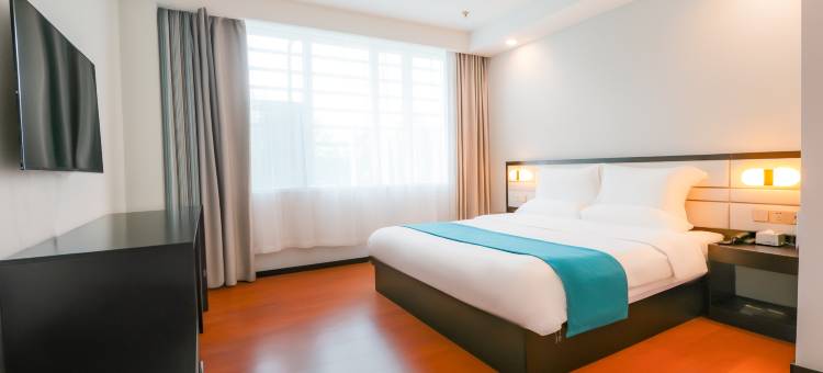 艺龙安云酒店(日照万达广场万平口景区店)图片