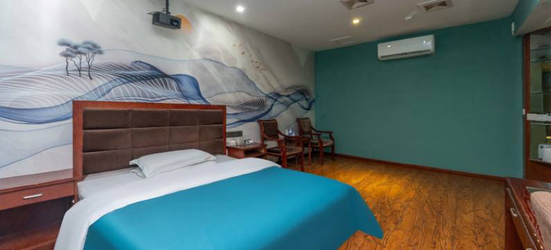 马爹利艺术酒店(南充高坪王府井广场店)图片