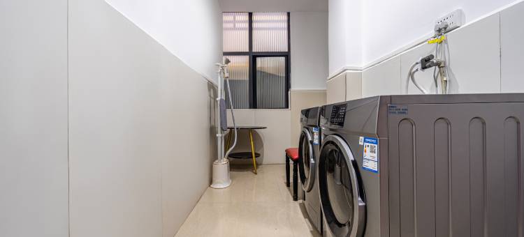 山屿城·全景智能影音酒店(桂林龙胜汽车站店)图片