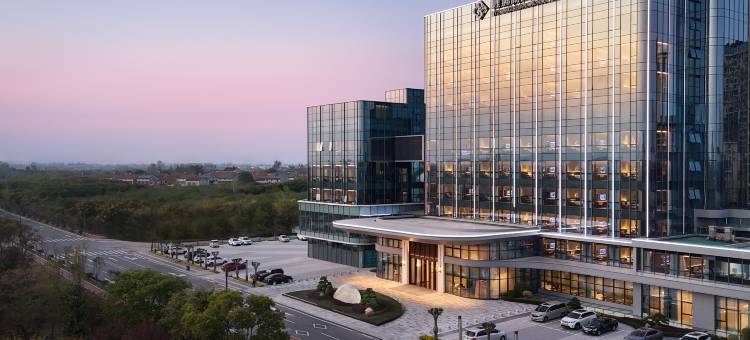 鲤鱼湖国际酒店图片