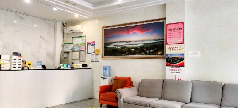 马山雅瑞斯酒店(中学路汽车总站店)图片