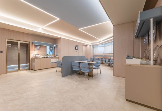 HanTing Hotel (Nanjing Gulou Square) Hotel Overview