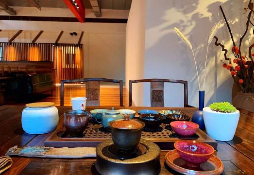 Ramada Encore by Wyndham Shanghai Pudong Airport Hotel Overview