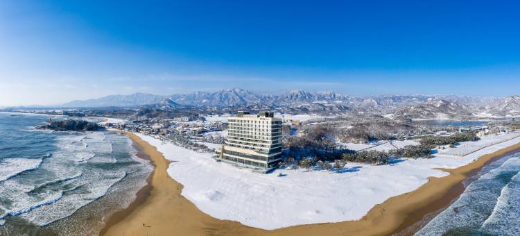 瑞娜布露索尔海滩酒店(Renebleu by Sol Beach)图片