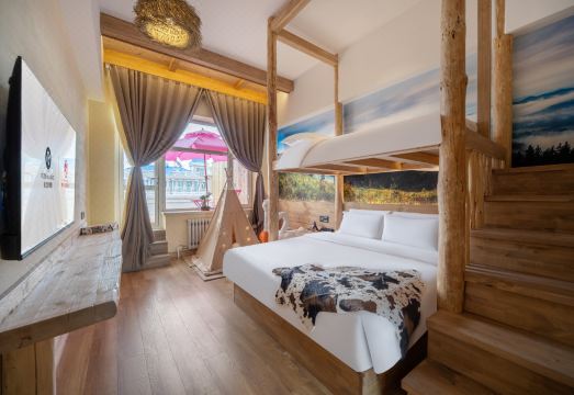 Jifeng International Hotel (Manzhouli Zhongsu Pedestrian Street) Hotel Overview