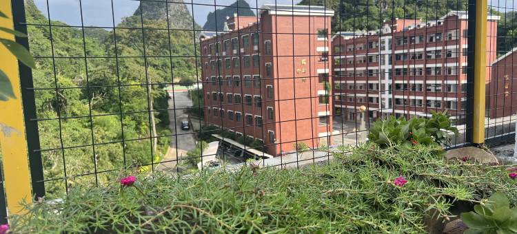 荔浦市栖溪河畔酒店(蓝泊湾小镇店)图片
