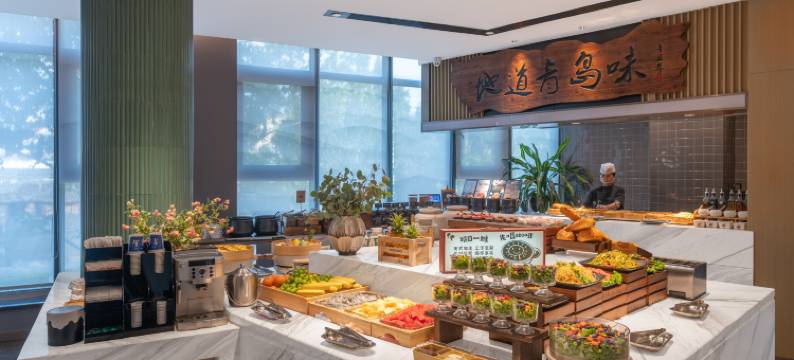 青岛CBD杭州路亚朵酒店图片