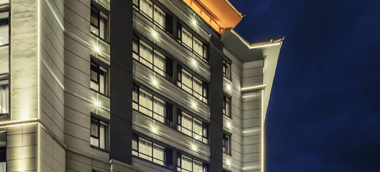 博乐友好购物中心团结北路亚朵酒店图片