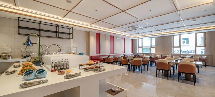 季枫国际酒店(呼伦贝尔阿荣旗王杰广场店)图片