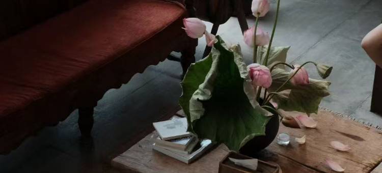 村头芳 · 若谷山房图片