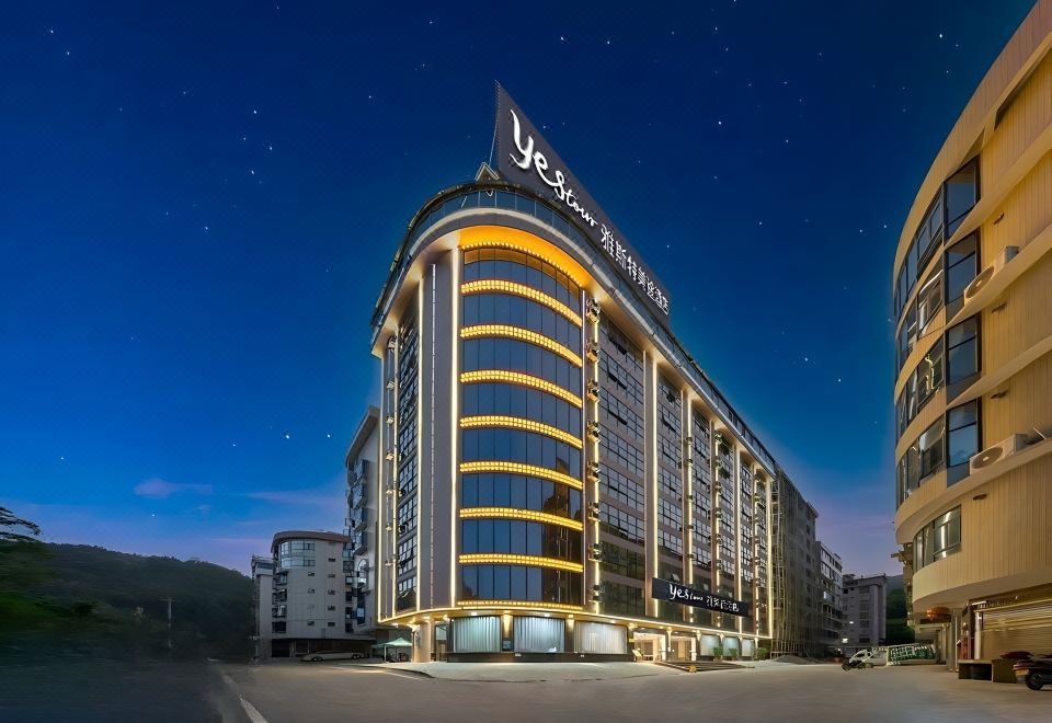 雅斯特美途酒店（河池凤山县高级中学店）外景图