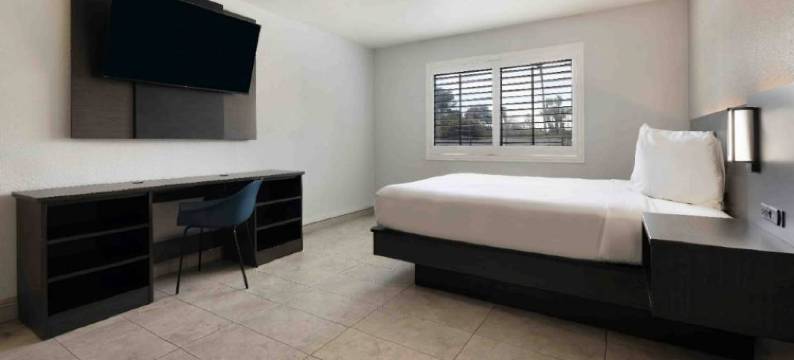 6号汽车旅馆-阿特西亚，加利福尼亚(Motel 6 Artesia, CA)图片