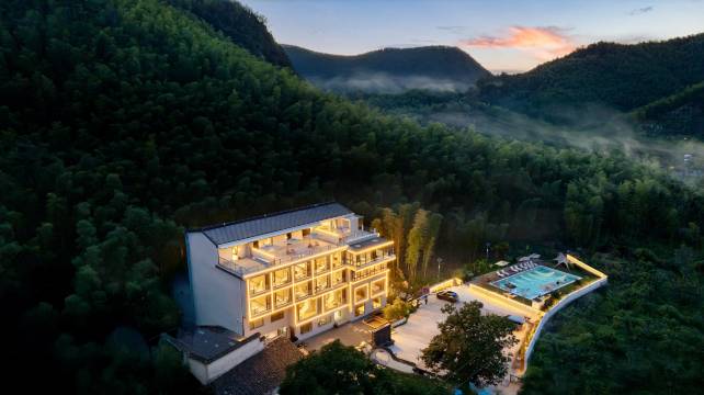 依山竹子·Boilingteaaroundthefirel·度假美墅(月亮湾风景区店)图片