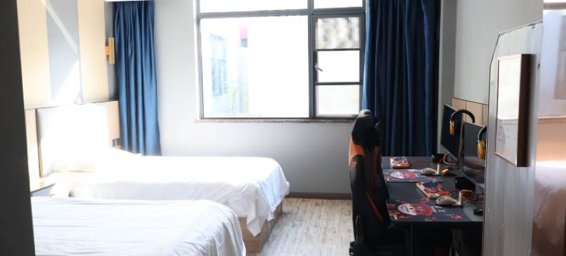 佰宿电竞酒店(武汉洪山万科广场店)图片