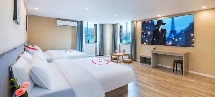 波罗的海酒店(重庆解放碑步行街洪崖洞店)图片