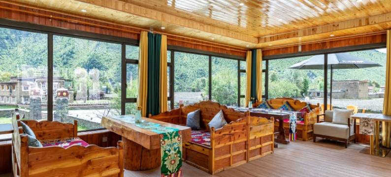 康定甲根坝宗宫·精品民宿图片