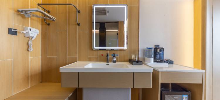 潮漫酒店(兰州高铁西客站店)图片