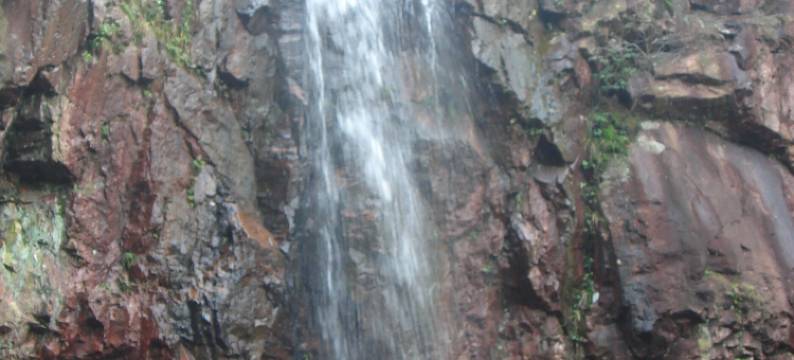 余姚四明山红叶山庄图片