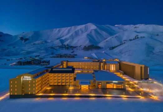 阿勒泰禾木希尔顿酒店