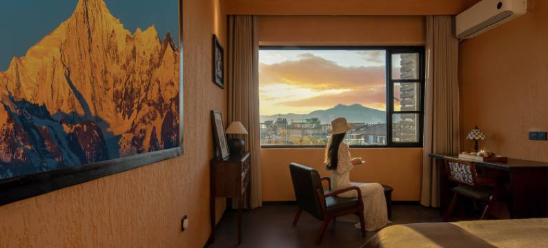 叁拾理想·日照金山丨设计师观景客栈(丽江古城南门店)图片