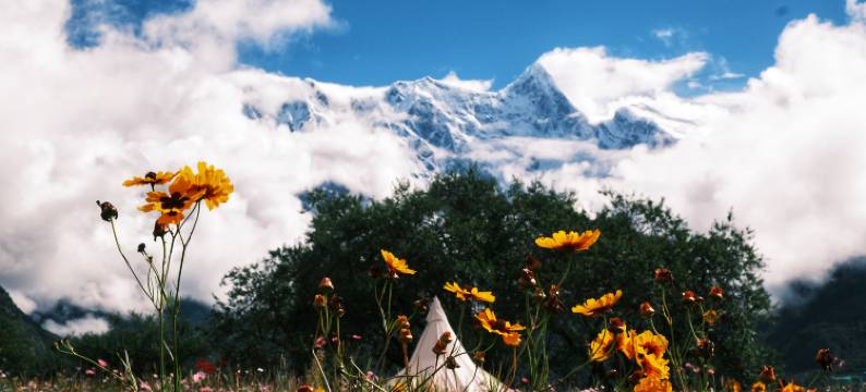 吉美·南迦巴瓦山居图片