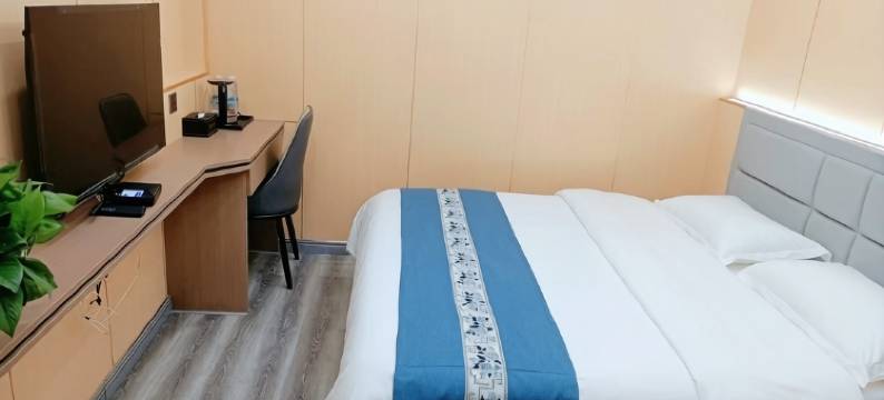 欧曼快捷酒店(西宁曹家堡机场店)图片