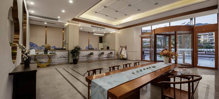 陌上雅居酒店(彝良人民广场店)图片